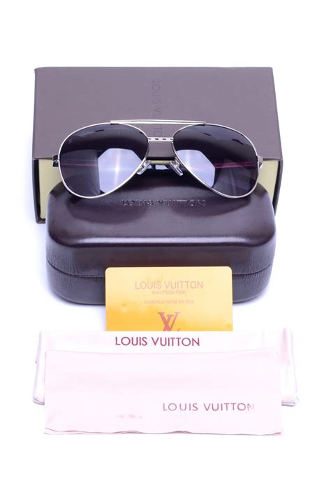 louis vuitton zonnebril attitude prijs|Attitude Pilote .